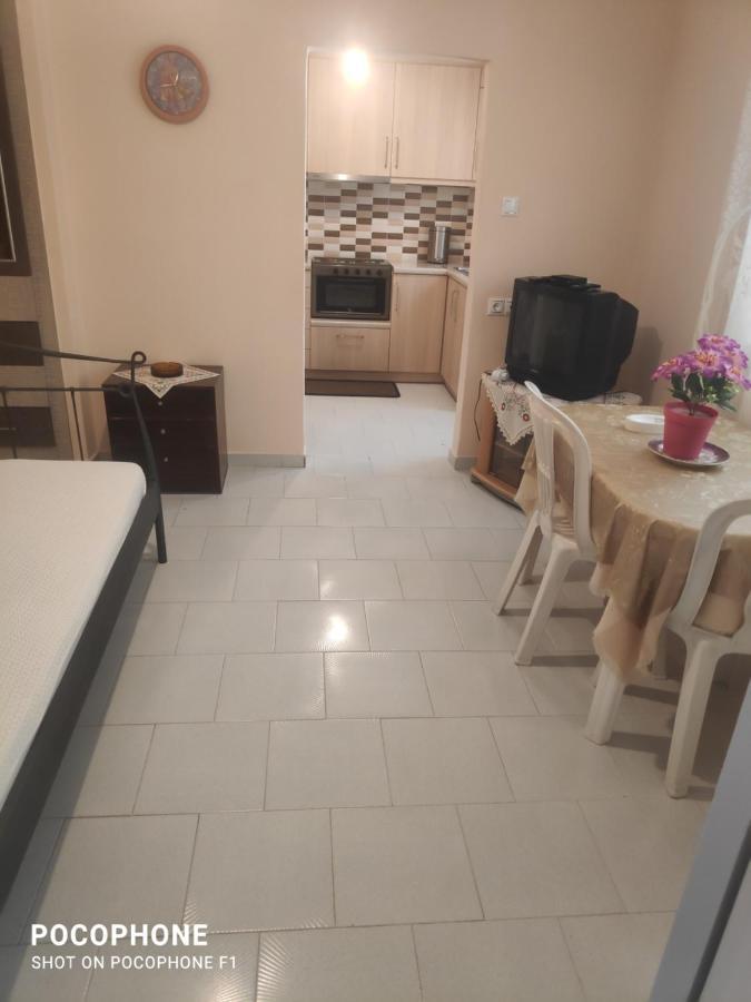 Κεντρικό, Άνετο Και Ζεστό Διαμέρισμα Kamena Vourla Exteriör bild